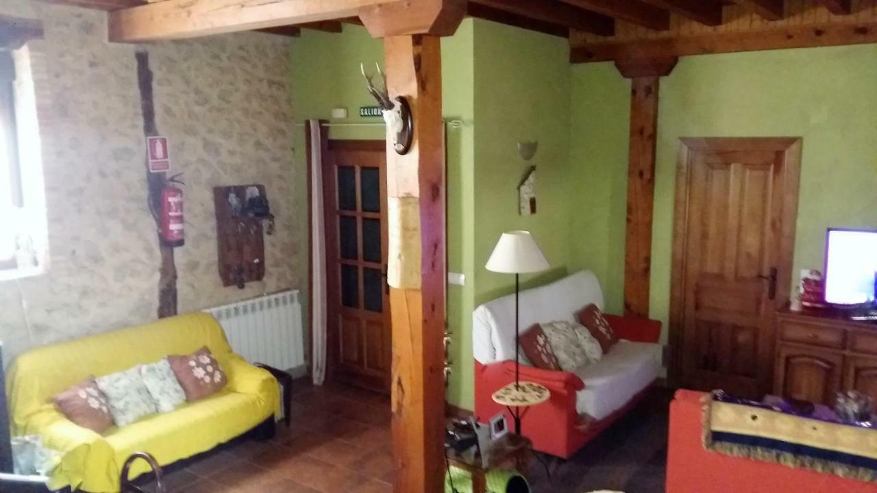 مبيت وإفطار Torremocha de Ayllón Casa Rural Calle Real المظهر الخارجي الصورة